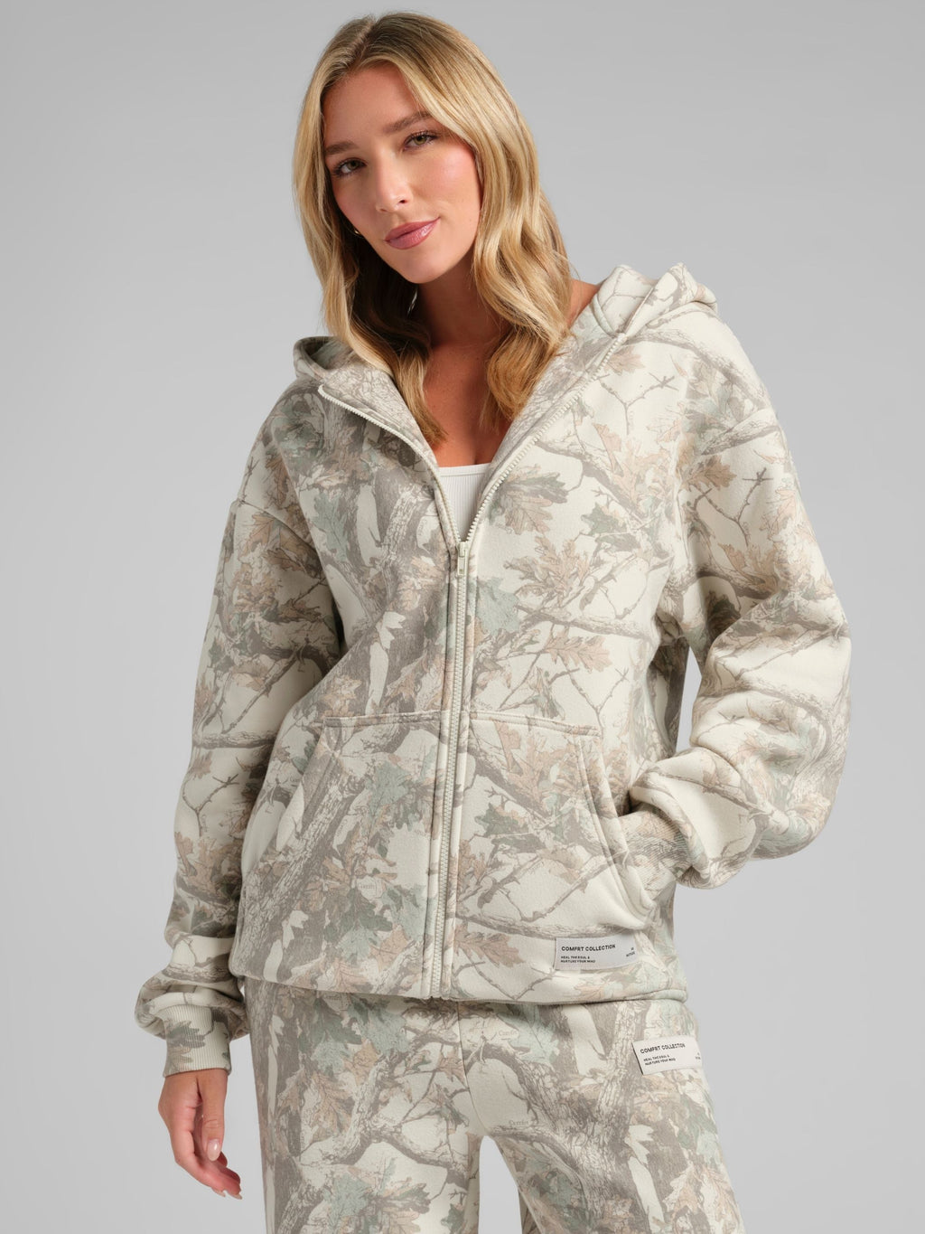 Camo Zip Hoodie – Mega