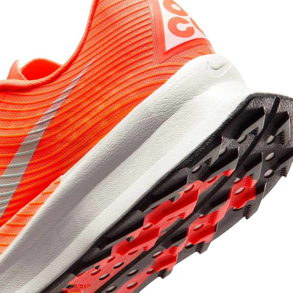 Men’s ACG Ultrafly Trail (801 - Hyper Crimson/White-Total Orange)