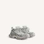 BALENCiAGA Triple S.2